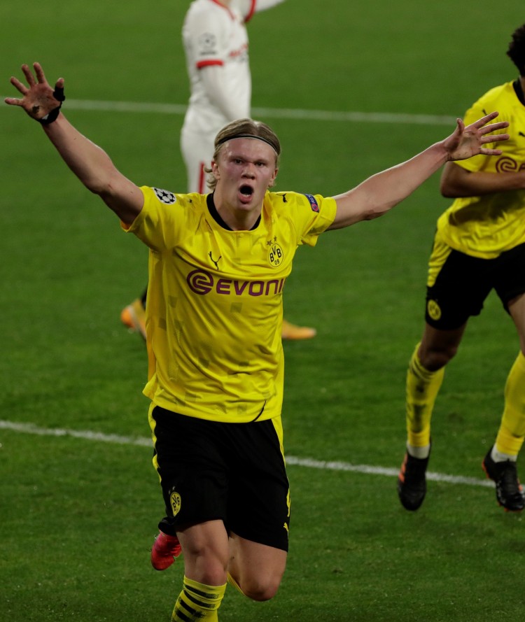 约基奇39+10+10 小波特23+10 大洛26+7 掘金力克残阵雄鹿.