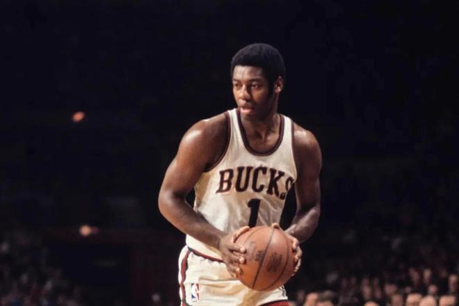 一位资深媒 一位资深媒