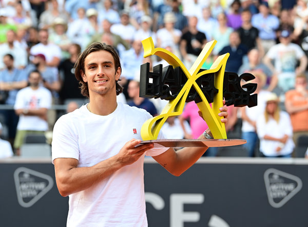 通过引进先 通过引进先