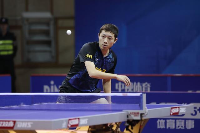 我们拭目以 我们拭目以