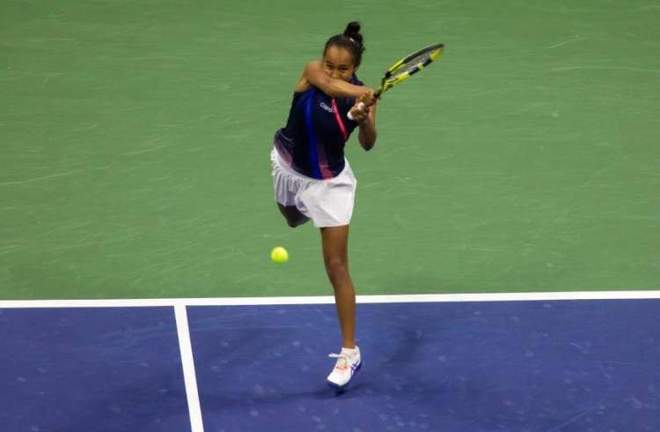 弗里克：什琴斯尼为球队带来稳定性 佩德里无论在哪个位置上都能帮助球队